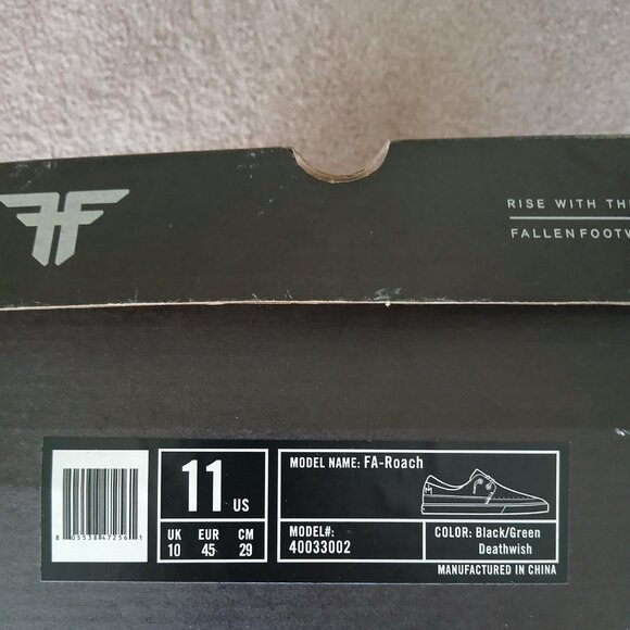 Fallen - Roach - Picture 4 of 7